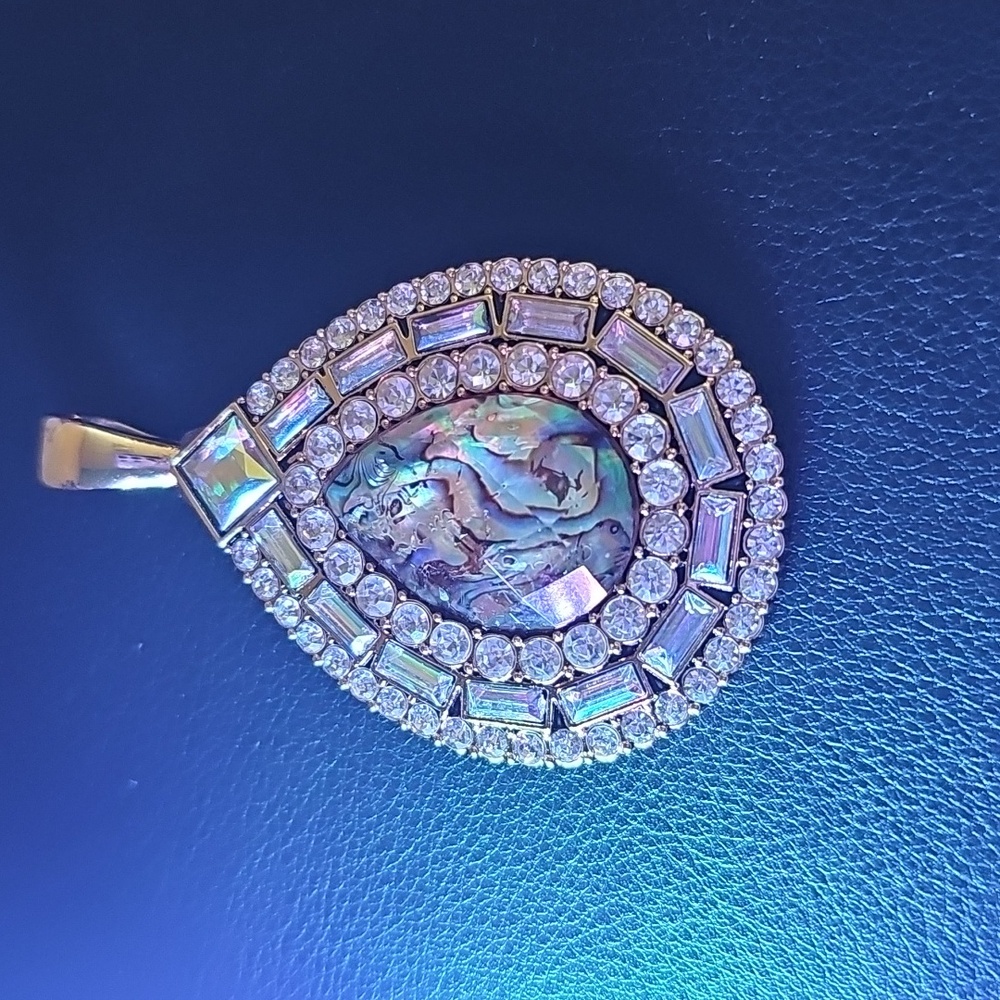 Premier Designs Rhinestone And Abalone Shell Pendant - Picture 4 of 8